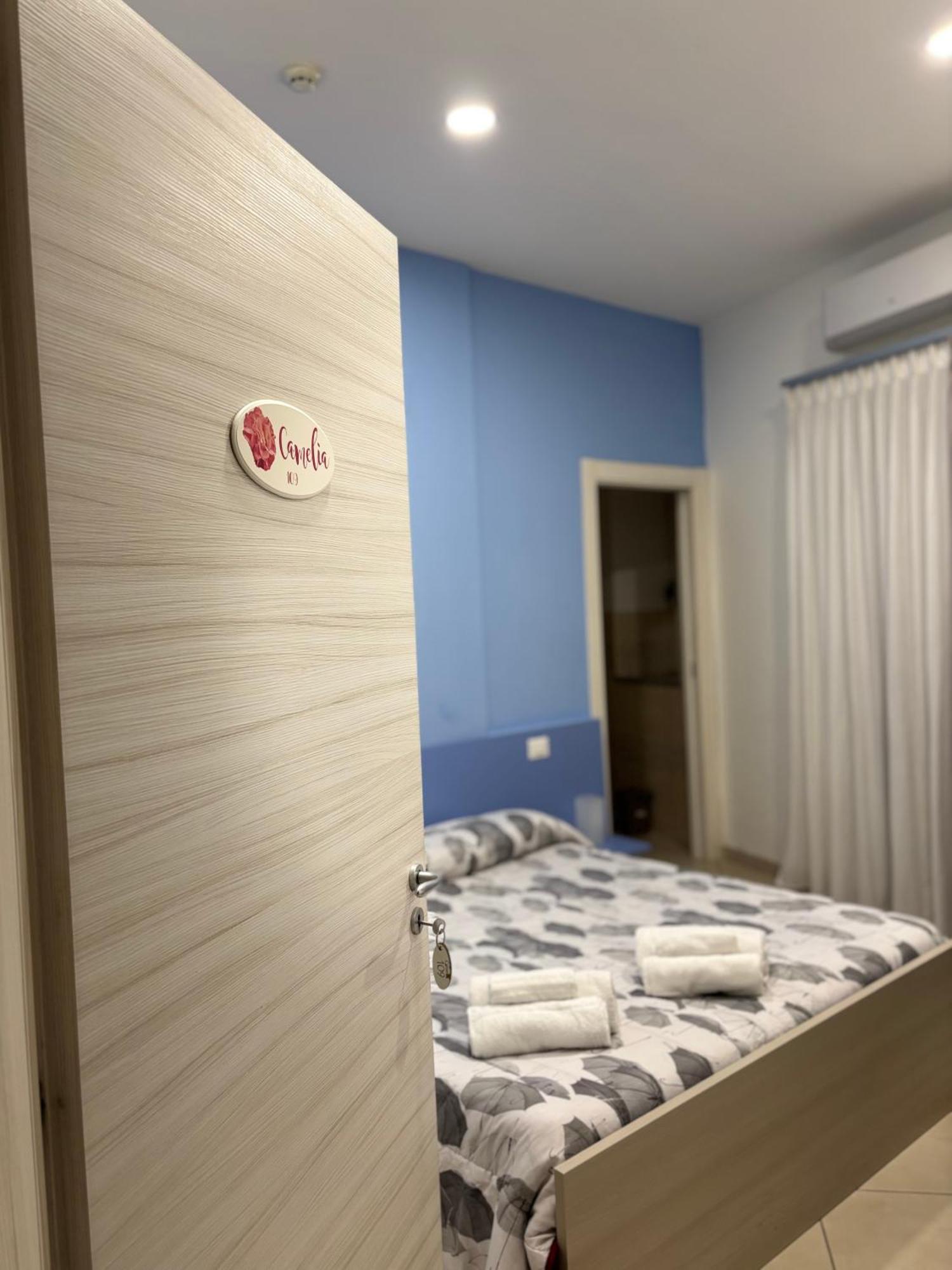 Serena Rooms Solofra Exterior foto