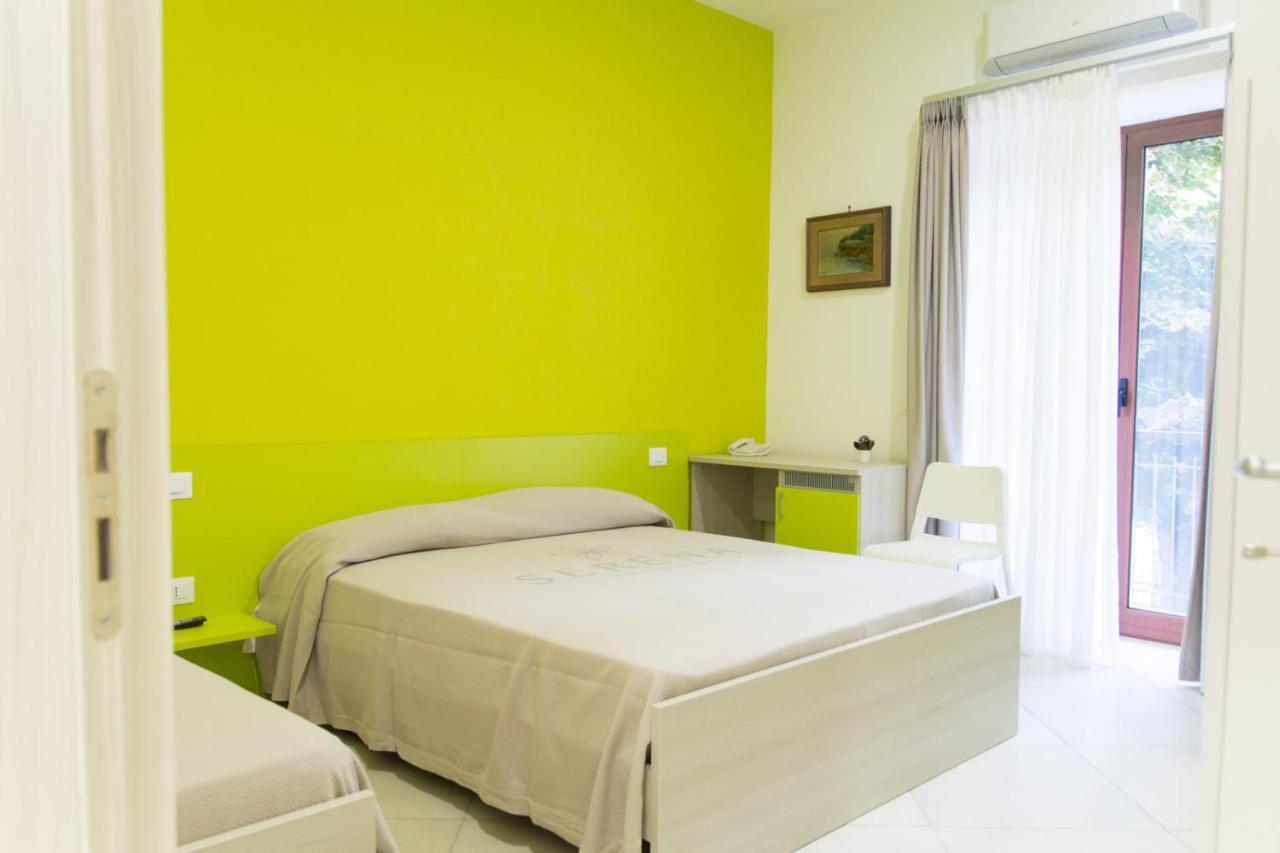 Serena Rooms Solofra Exterior foto